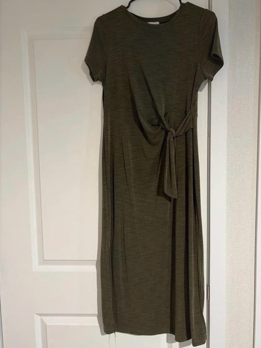 Olive Green Short-Sleeve Tie-Waist Midi Dress